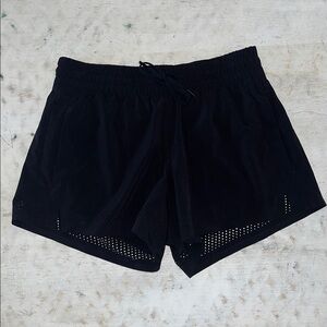 Athleta Baja Perforated Laser Cut Featherweight Stretch Shorts Black | size 2